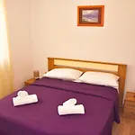 Mirela * Zaton (Zadar)