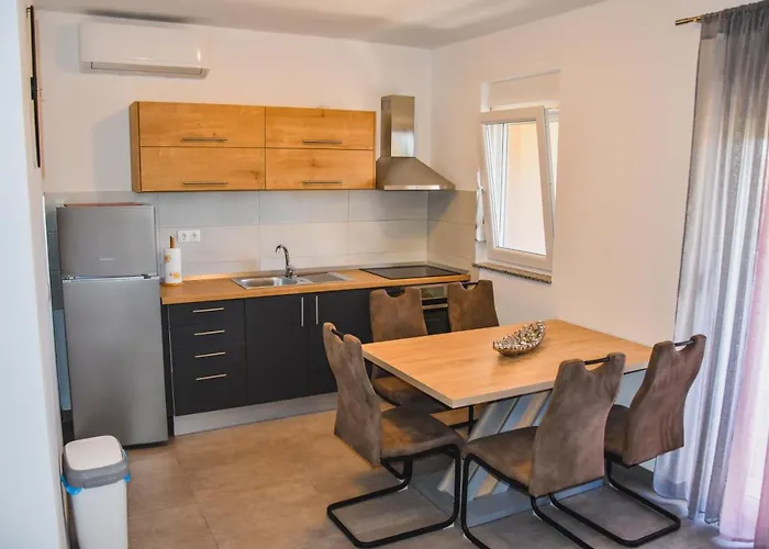 Mirela Zaton (Zadar)