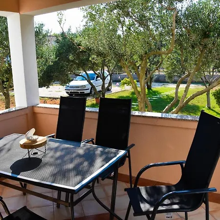 Mirela * Zaton (Zadar)