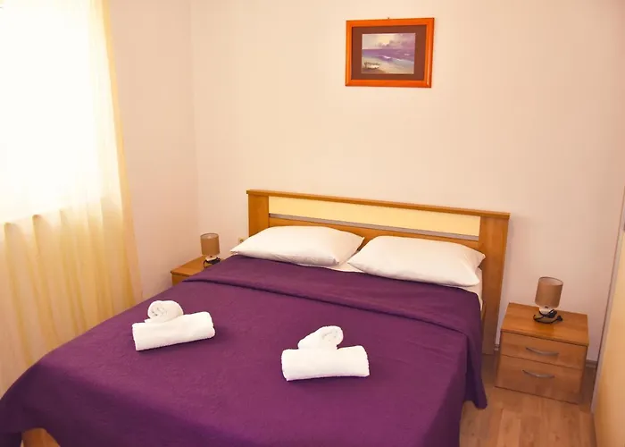 Mirela * Zaton (Zadar)