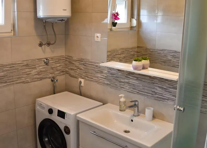 Mirela * Zaton (Zadar)